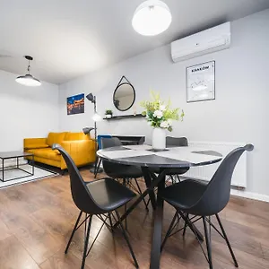 Apartament Z Tarasem Oraz Podziemnym Parkingiem Apartament Kraków